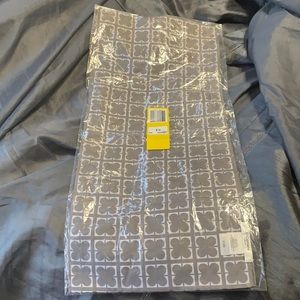 Vintage Liz Claiborne 4-leaf clover ☘️ scarf